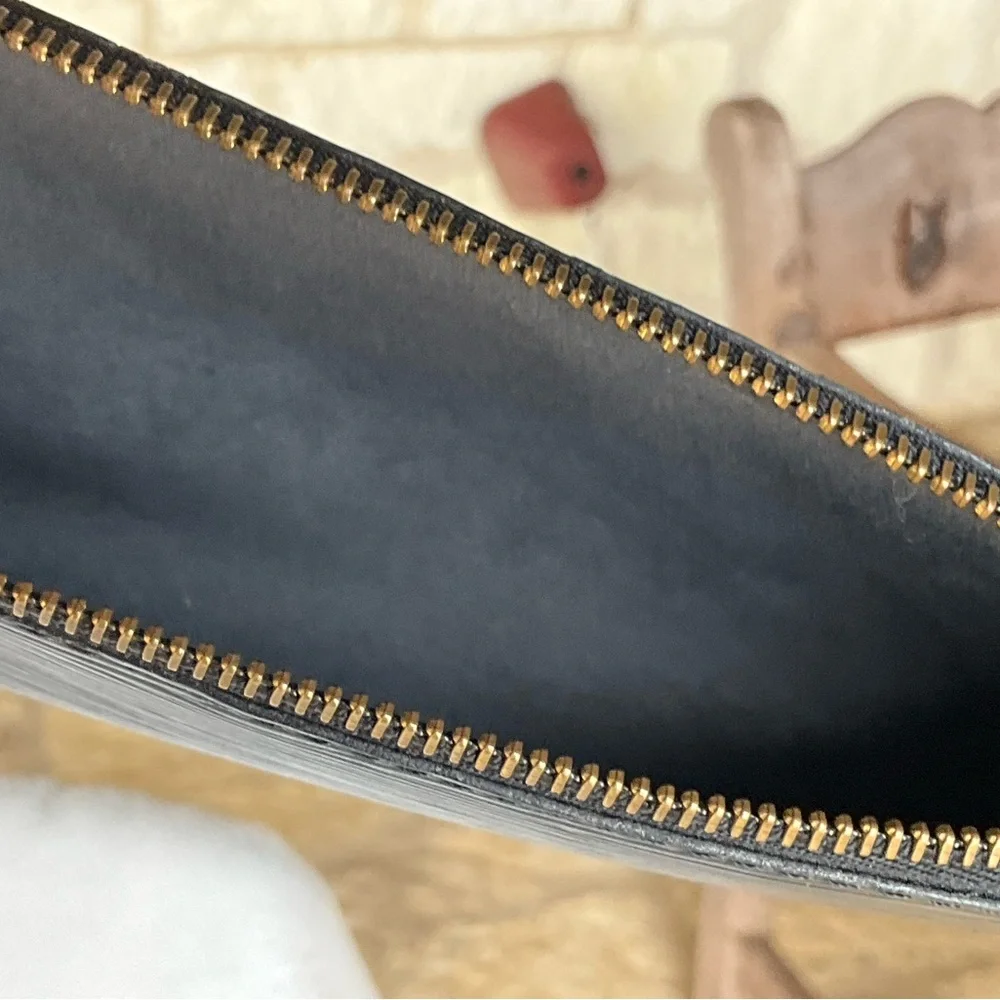 Louis Vuitton Black Epi Pochette Accessories - Picture 5 of 16